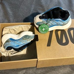 Brand new Yeezy 700 for infants